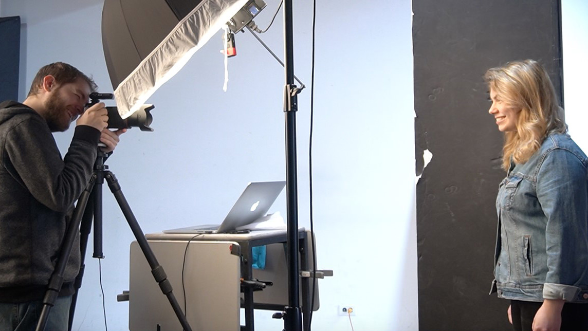 Chicago professional headshot photography behind the scenes first shot - example 13